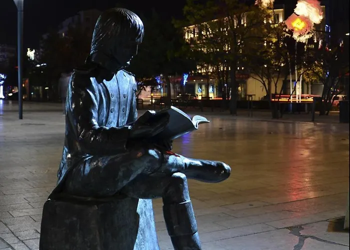 Apartment L'ecrin Sevigne - Wi-fi & Near Train Station